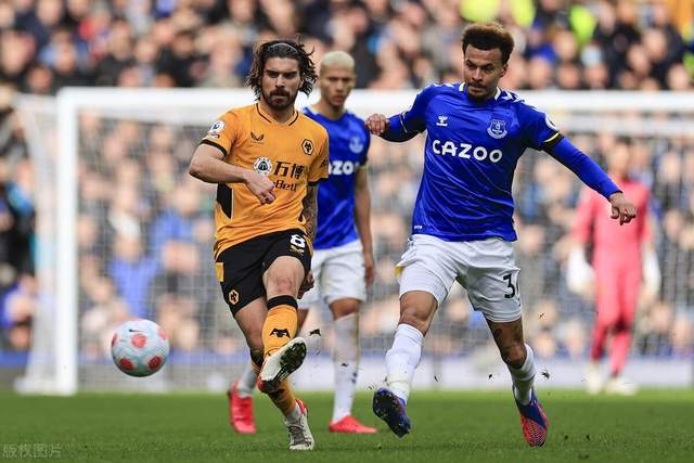 土媒：穆帅致电C罗，询问他是否有意来费内巴切