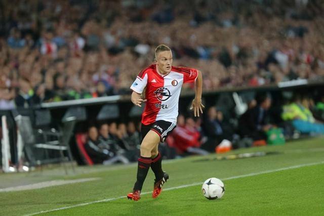 媒体人谈杨舒予热搜第1:体育饭圈化成行业现象